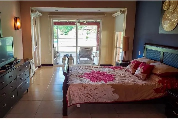 Se vende casa en Río Hato, Coclé