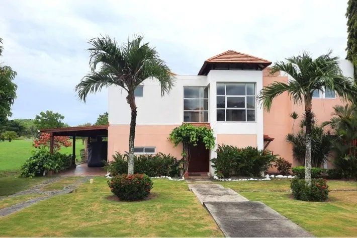Venta de casa en Villas de Decameron, Río Hato