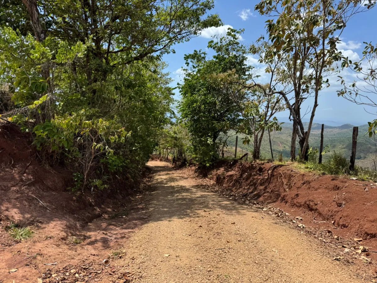 37 Hectáreas con Vista al Mar y Montañas – Filipinas, Quebro, Veraguas