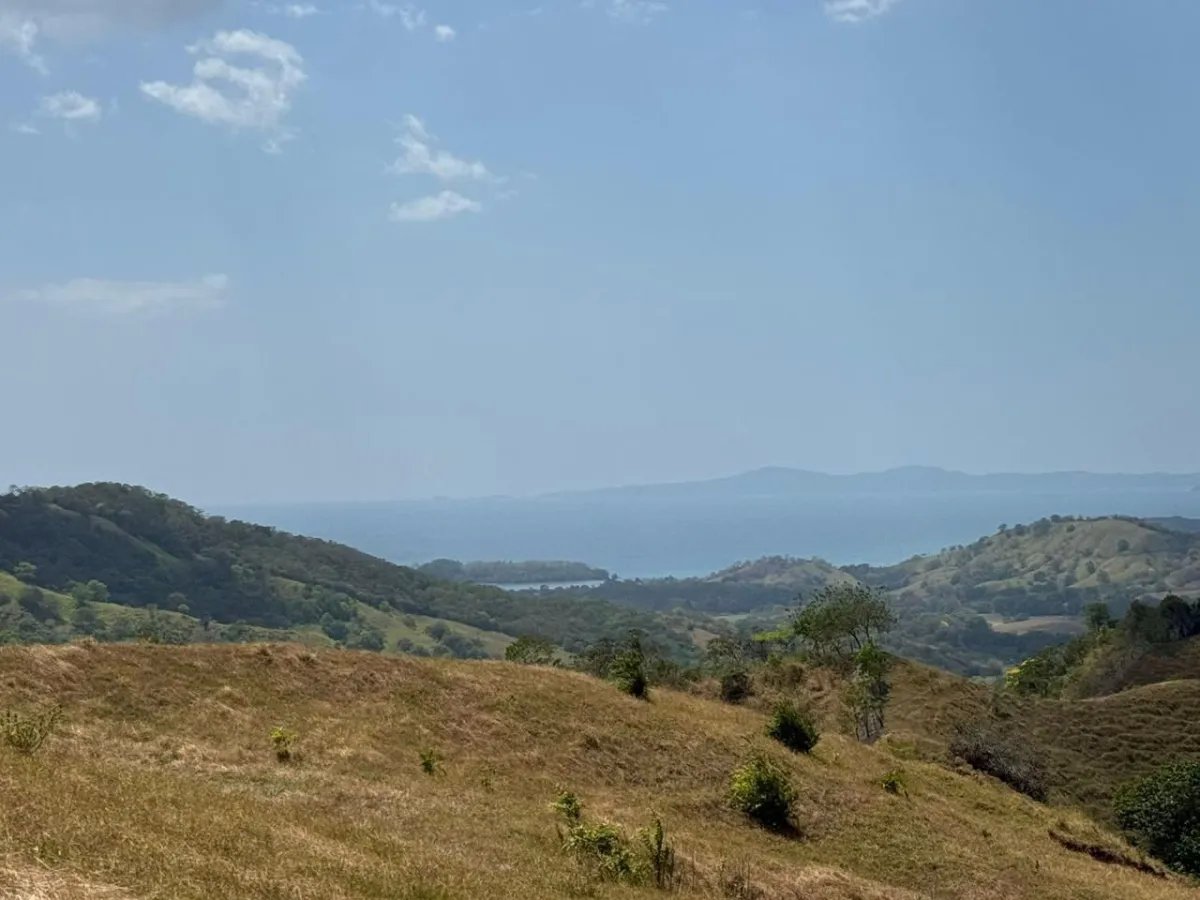Hermosa Propiedad de 73 Hectáreas con Vista al Mar y a las Montañas – ...