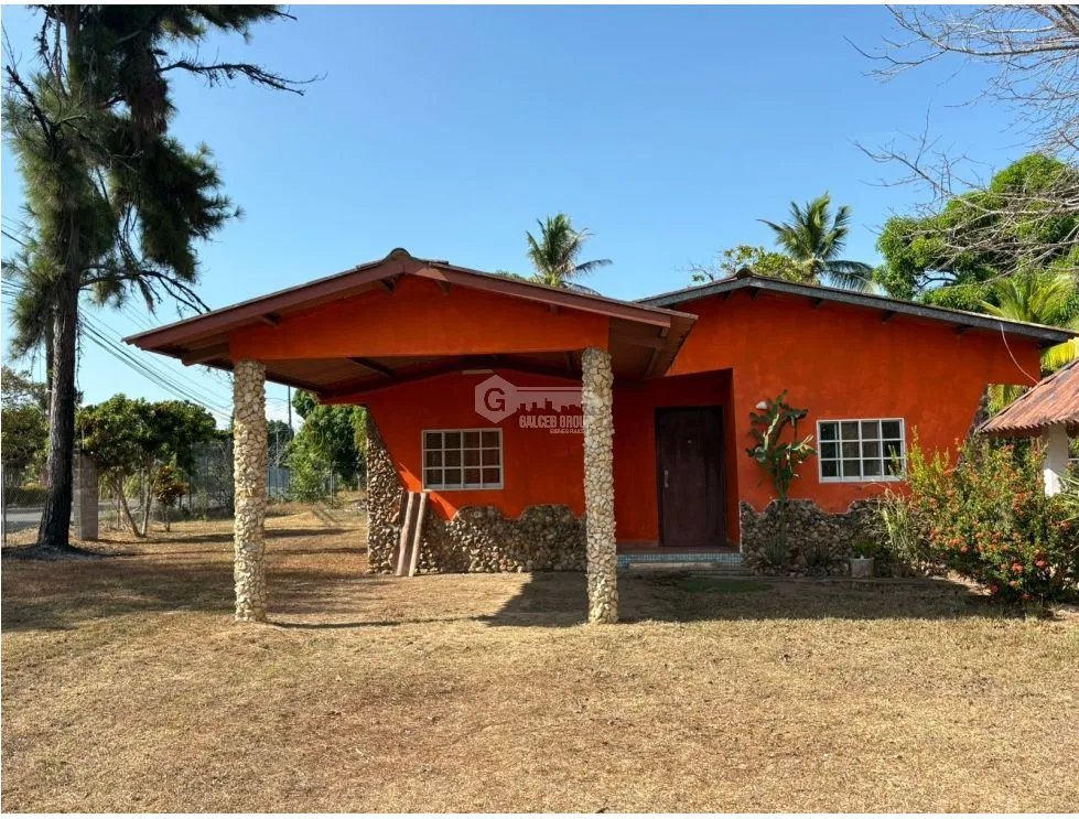 COCLE / SEA CLIFF / 1400M / 2 BEDROOM / 2 BATHROOM / ROADFRONT / AG