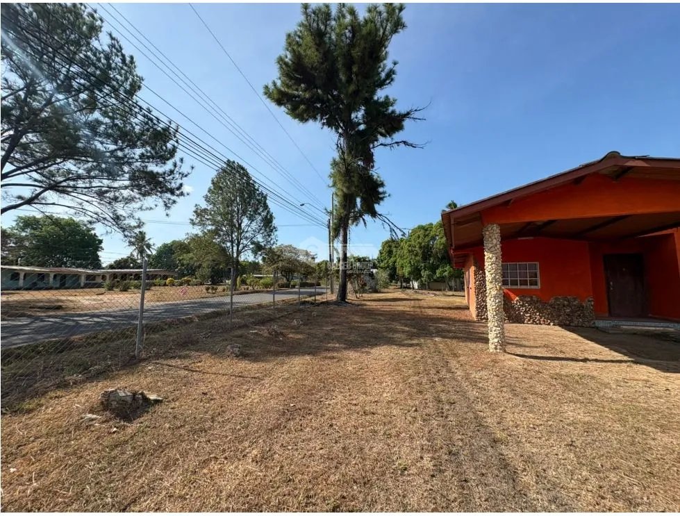 COCLE / SEA CLIFF / 1400M / 2 BEDROOM / 2 BATHROOM / ROADFRONT / AG