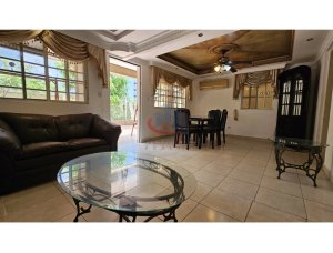 Se Alquila Casa Duplex Amoblada en Dorado Lakes Condado Del Rey