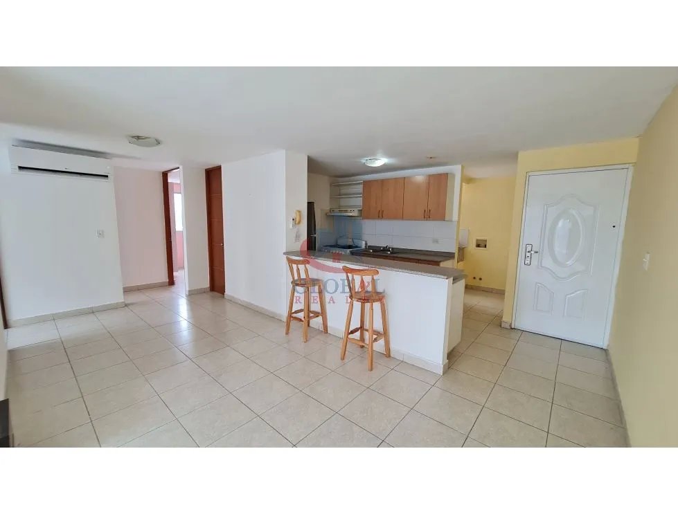 Se Alquila o Vende hermoso apartamento en PH Central Park Transistmica