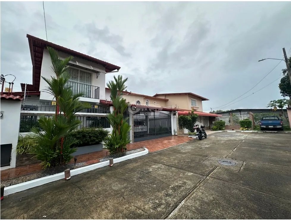 SE VENDE CASA VILLA ZAITA RESIDENCIAL PORTOFINO 264M 4 HABITACIONES