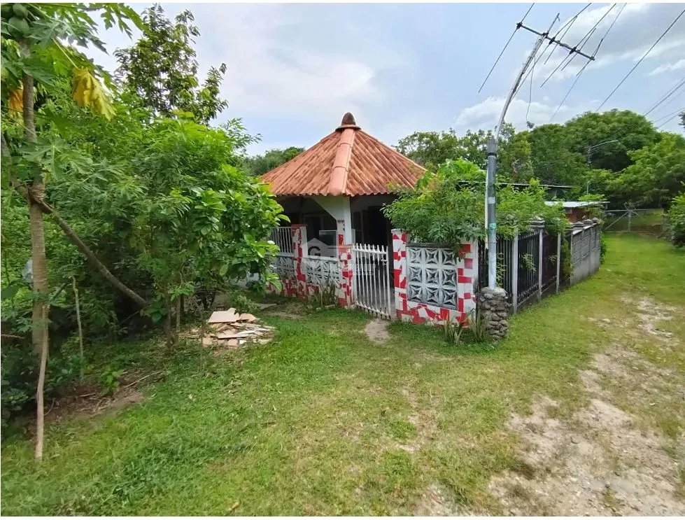 SE VENDE CASA EN SAN CARLOS 724 M2 CERCADA A MINUTOS DE PLAYAS