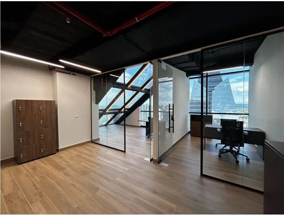 Alquiler de Oficina amoblada en Calle 50 | 145m2