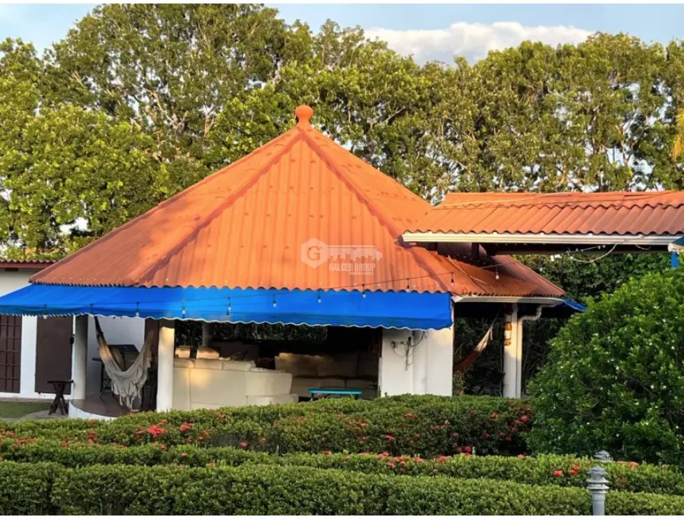 CORONADO / LAS LAJAS / 4 BEDROOMS / PRIVATE POOL / GREEN AREAS