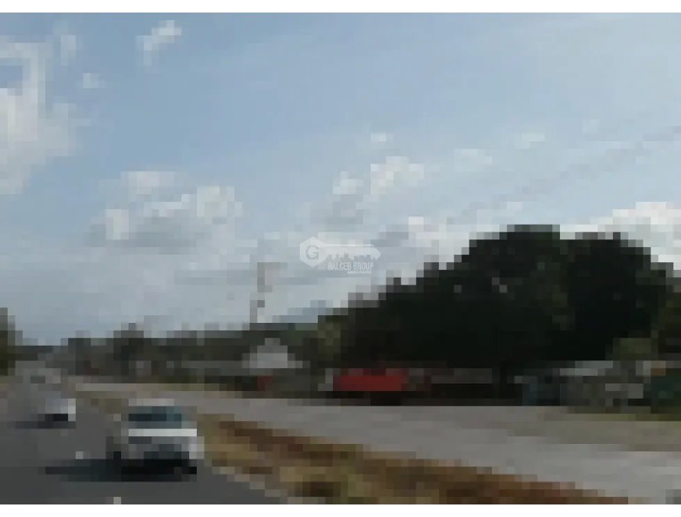 TERRENO COMERCIAL / CAPIRA / SOBRE  VIA INTERAMERICANA / 1,300 M2