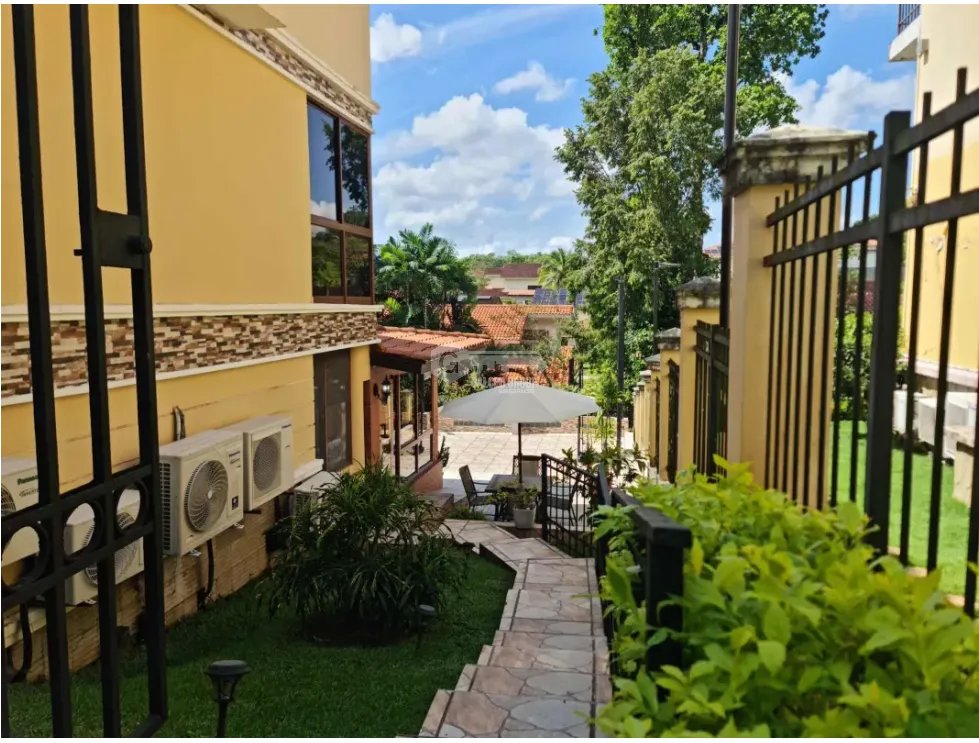 CLAYTON / CAMINO DE CRUCES / 884 M2 / 6 HABITACION / 3 NIVEL / BALCON