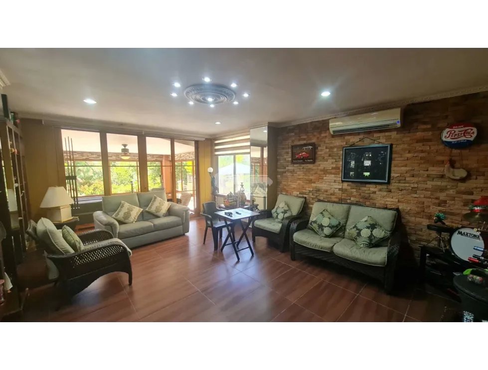 CLAYTON / CAMINO DE CRUCES / 884 M2 / 6 HABITACION / 3 NIVEL / BALCON