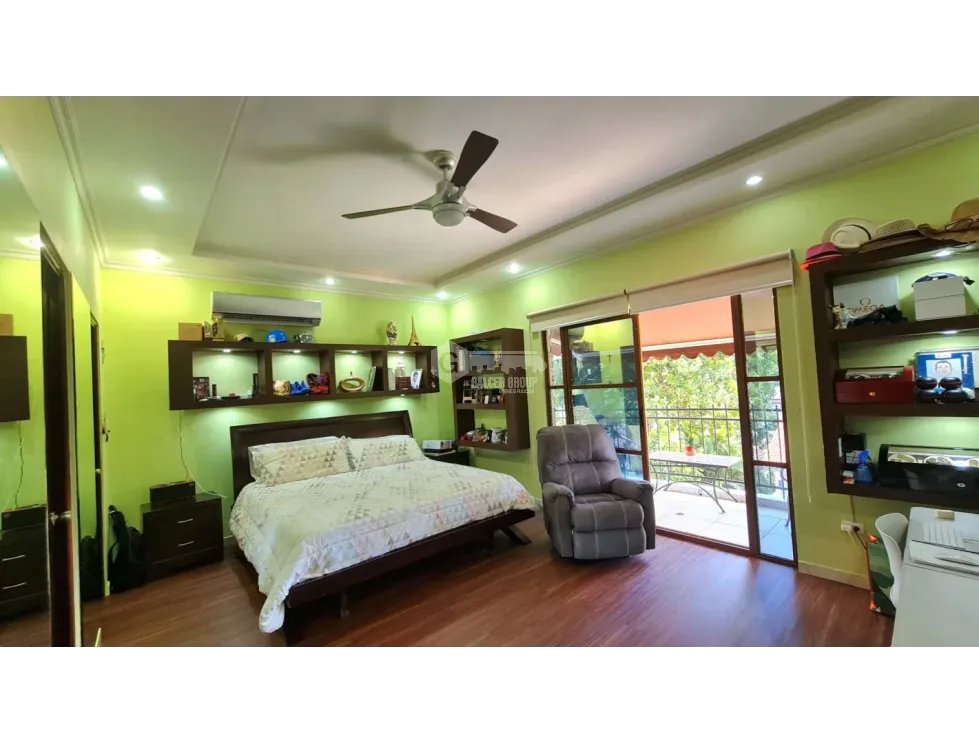 CLAYTON / CAMINO DE CRUCES / 884 M2 / 6 HABITACION / 3 NIVEL / BALCON