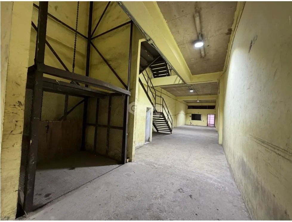 SE ALQUILA BODEGA COLON COMERCIAL FRANCE FIELD 1000M DE 3 NIVELES