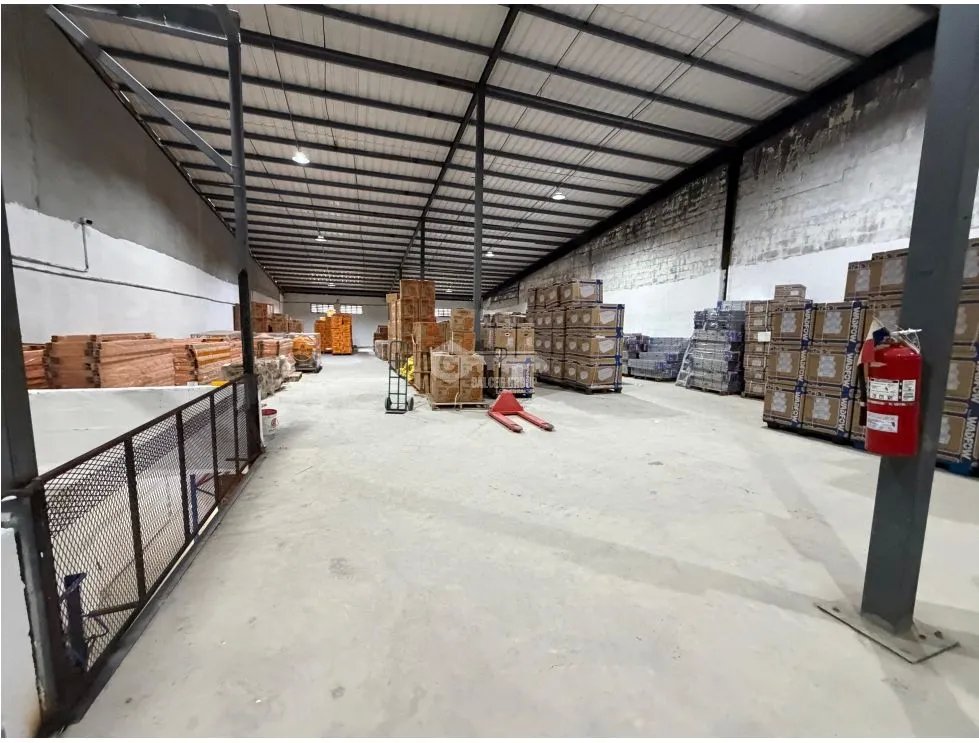 COLON / ZONA LIBRE / GALERA COMERCIAL FRANCE FIELD / 4000M / 3 NIVELES