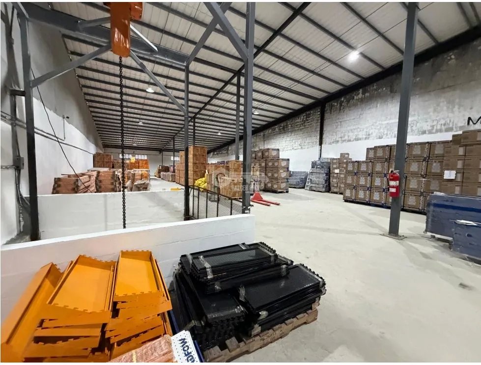 COLON / ZONA LIBRE / GALERA COMERCIAL FRANCE FIELD / 4000M / 3 NIVELES