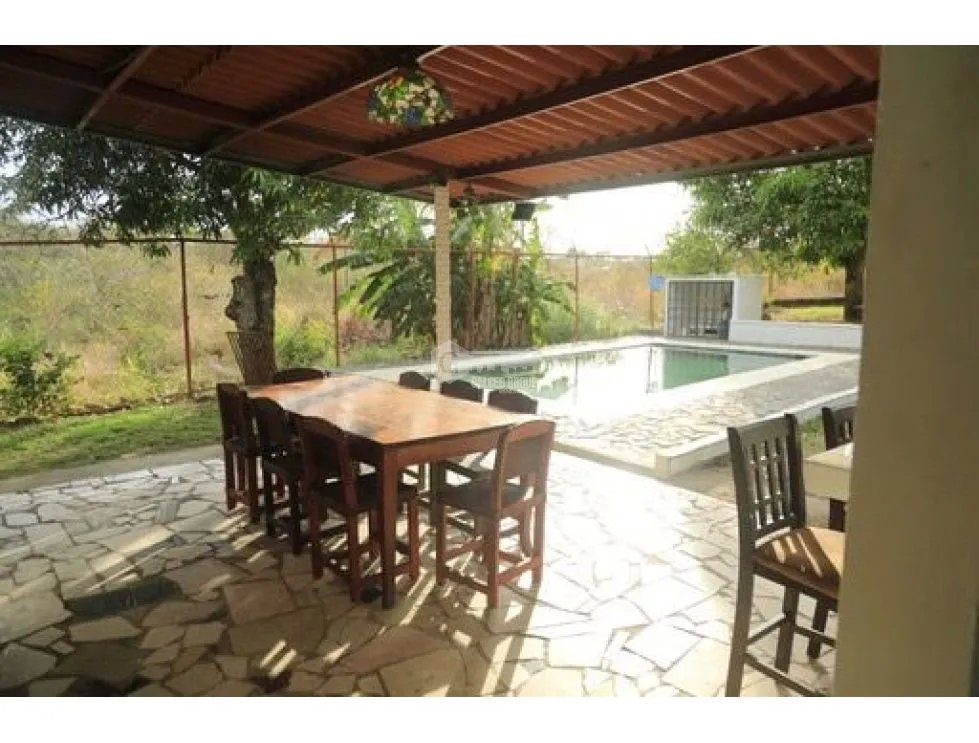 CHAME / NUEVA GORGONA / 6 HABITACIONES / 1250 M2 / PISCINA / AMOBLADA