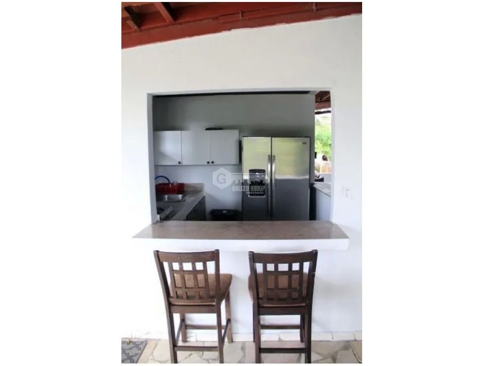 CHAME / NUEVA GORGONA / 6 HABITACIONES / 1250 M2 / PISCINA / AMOBLADA