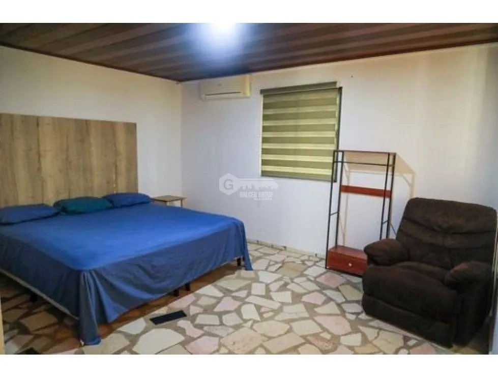 CHAME / NUEVA GORGONA / 6 HABITACIONES / 1250 M2 / PISCINA / AMOBLADA
