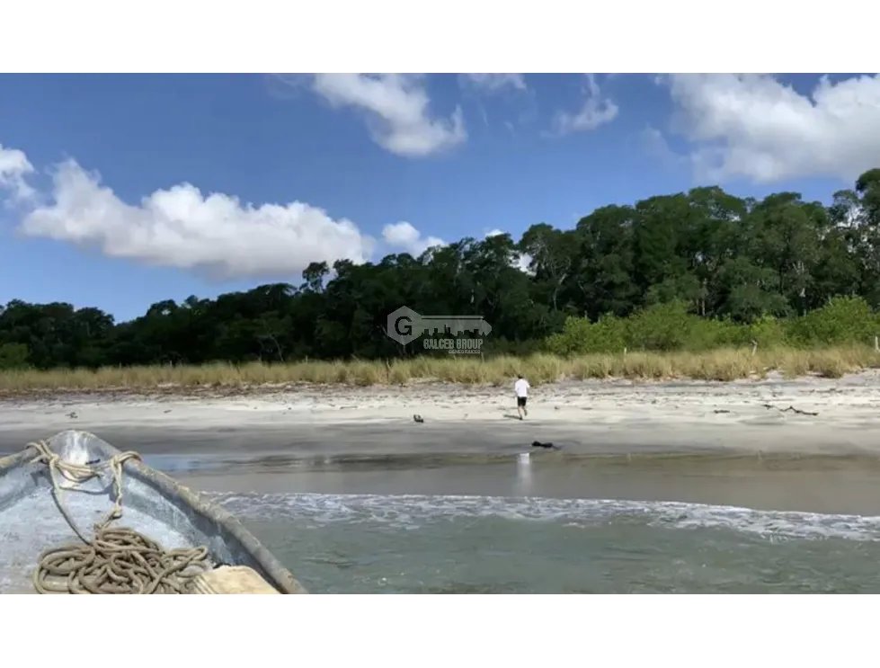 SE VENDE AMPLIO TERRENO 132 HECTAREAS EN COCLE ANTON FRENTE AL MAR
