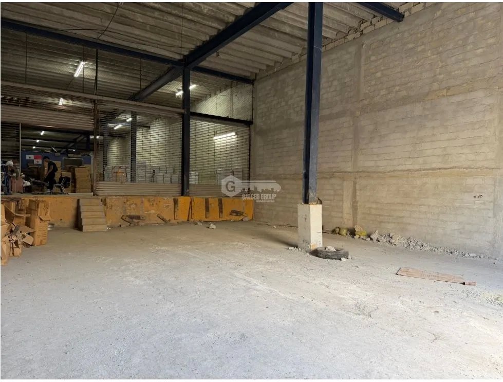 COLON / ZONA LIBRE / GALERA COMERCIAL FRANCE FIELD / 4200M / 2 NIVELES