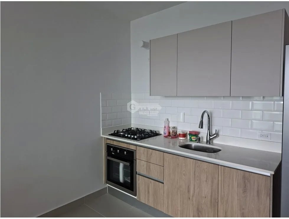 SE ALQUILA APARTAMENTO CONDADO DEL REY MI CONDADO 75M AMOBLADA
