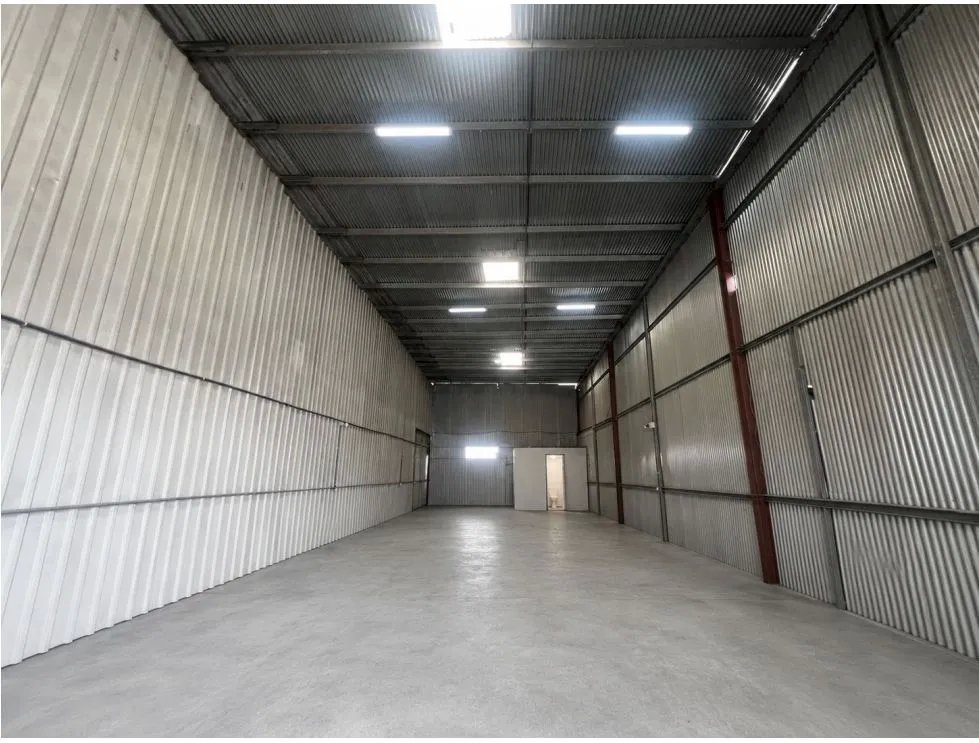 Alquiler de Galera en Parque Industrial Mañanitas | 180m2