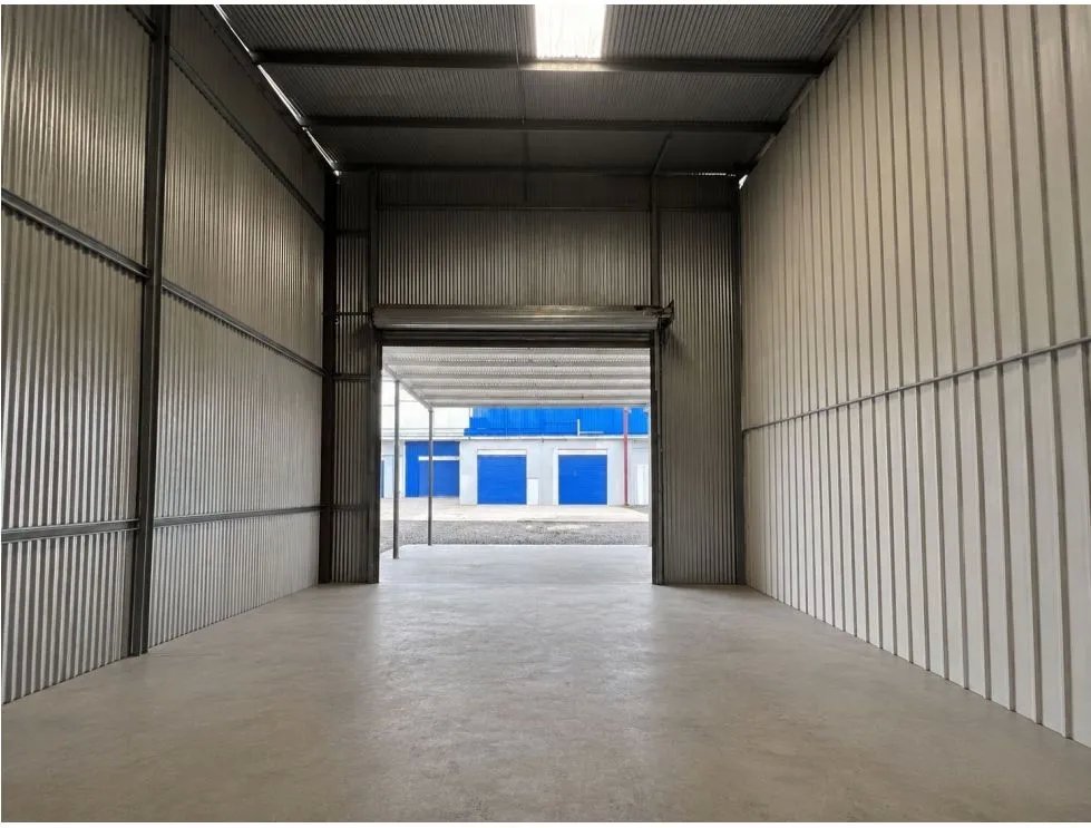 Alquiler de Galera en Parque Industrial Mañanitas | 180m2