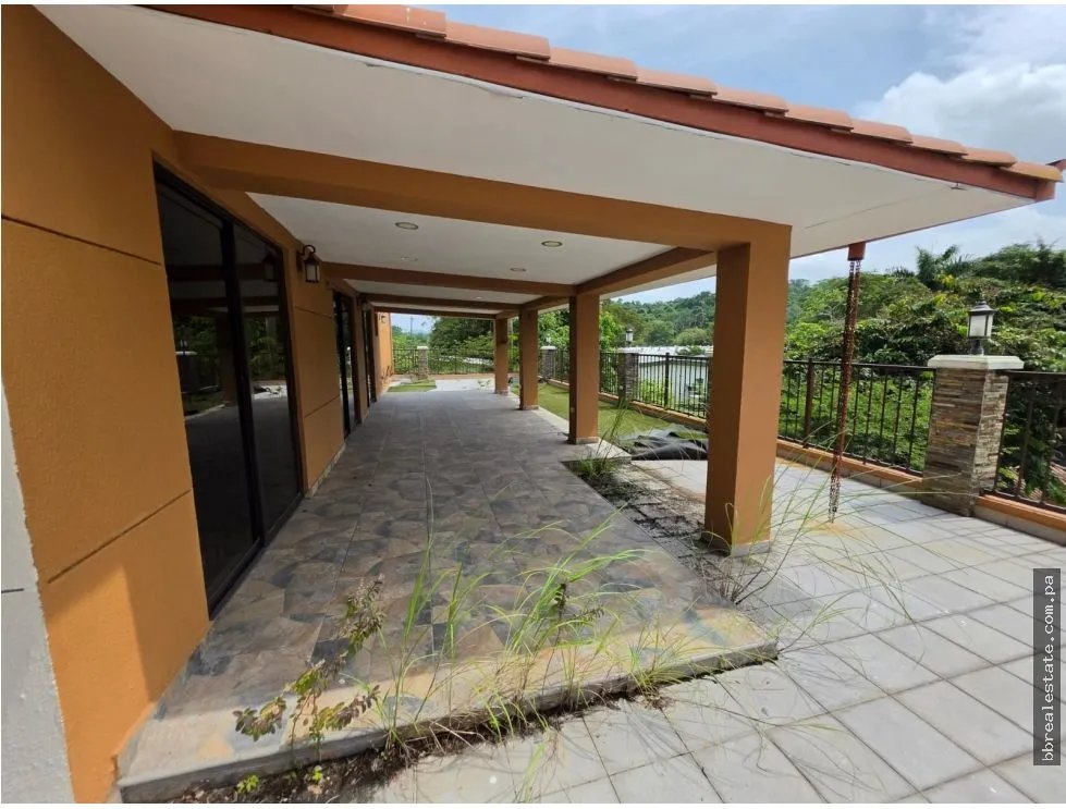 Venta de apartamento en PH Embassy Club, Clayton