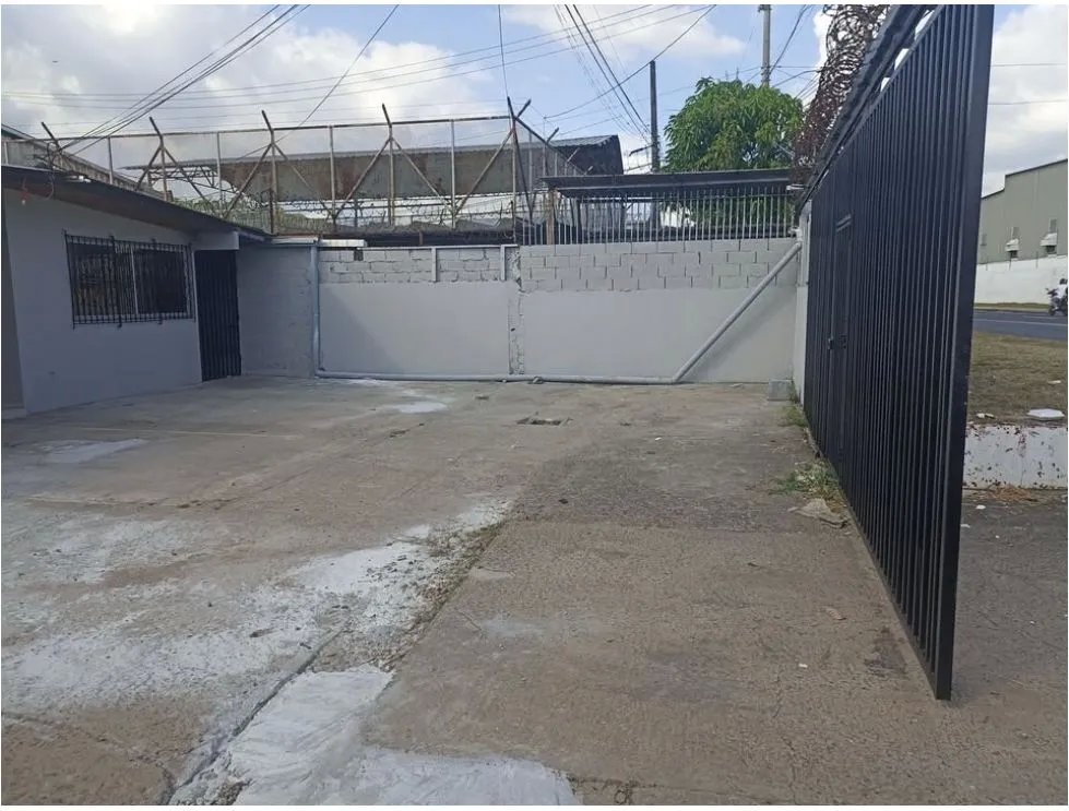 Commercial Property Rental on Vía La Pulida. MY