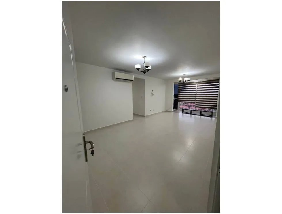 Apartment for Rent in PH Torres de Versalles I. MY