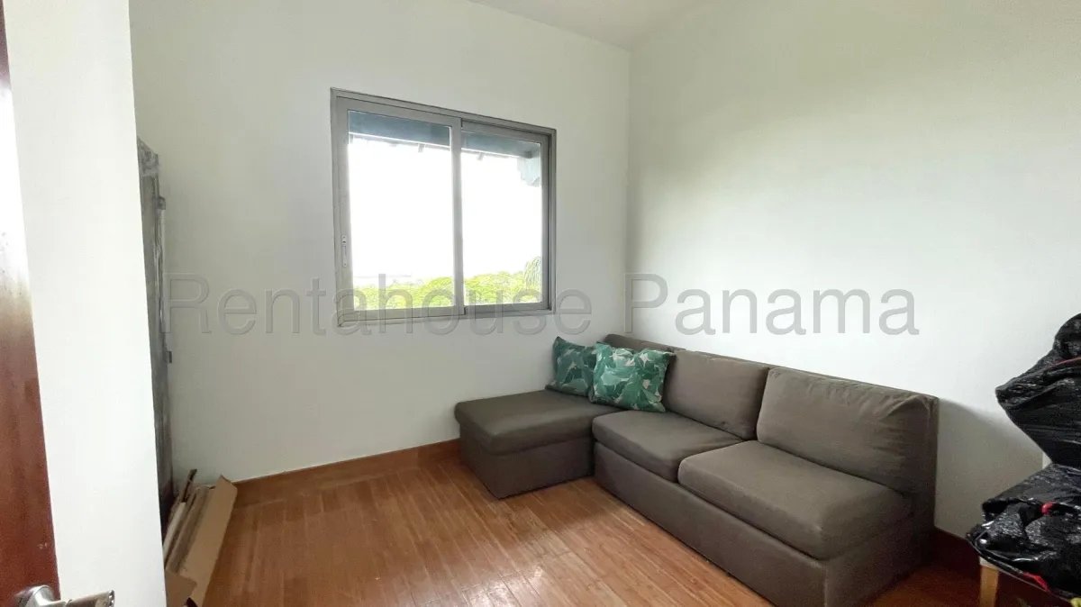 Alquiler de Espectacular Apartamento Con Amplia Terraza en Amador 26*8206Mfk