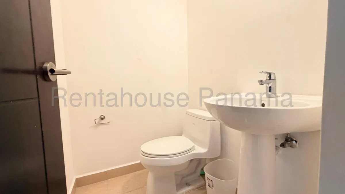 Amplio Apartamento en Venta en Panama Pacifico 27*2014Mfk