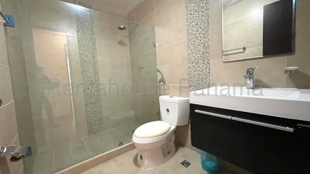 Venta de Apartamento Con Buena Distribucion en San Francisco 26*3379Mfk