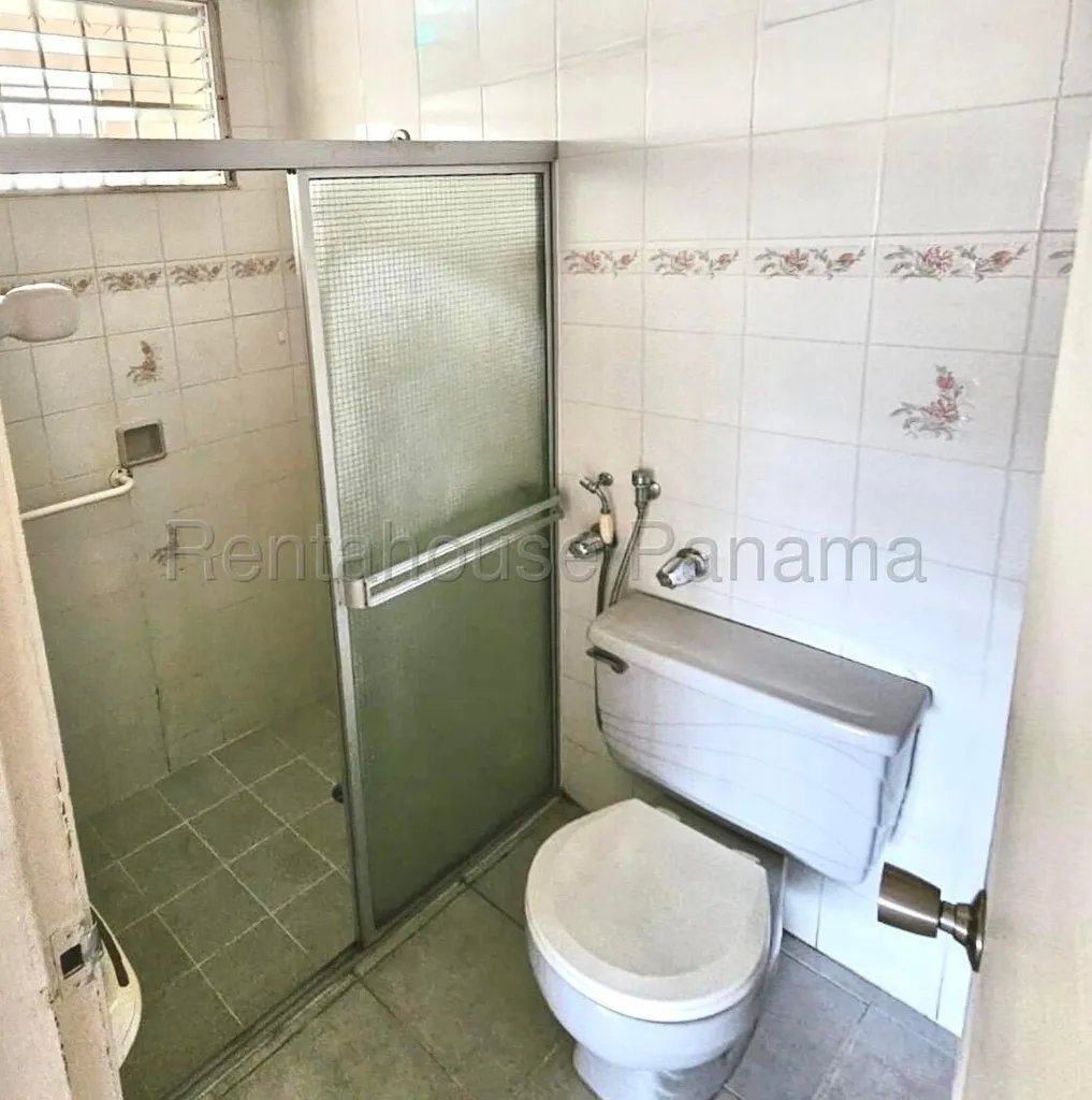 Venta de Casa Remodelada en Villa Lucre 27*2032Mfk