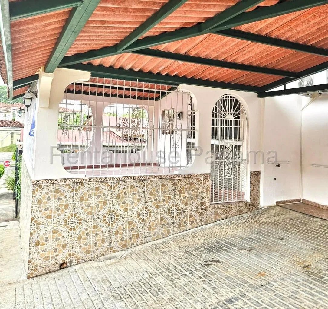 Venta de Casa Remodelada en Villa Lucre 27*2032Mfk