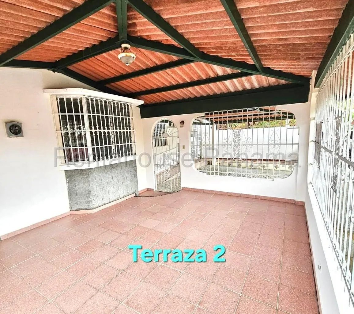 Venta de Casa Remodelada en Villa Lucre 27*2032Mfk