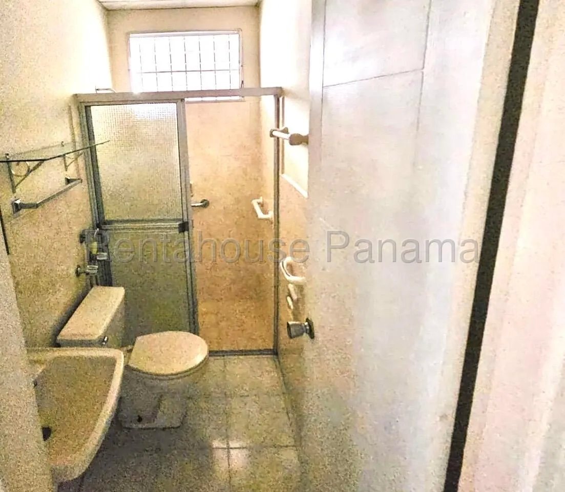Venta de Casa Remodelada en Villa Lucre 27*2032Mfk
