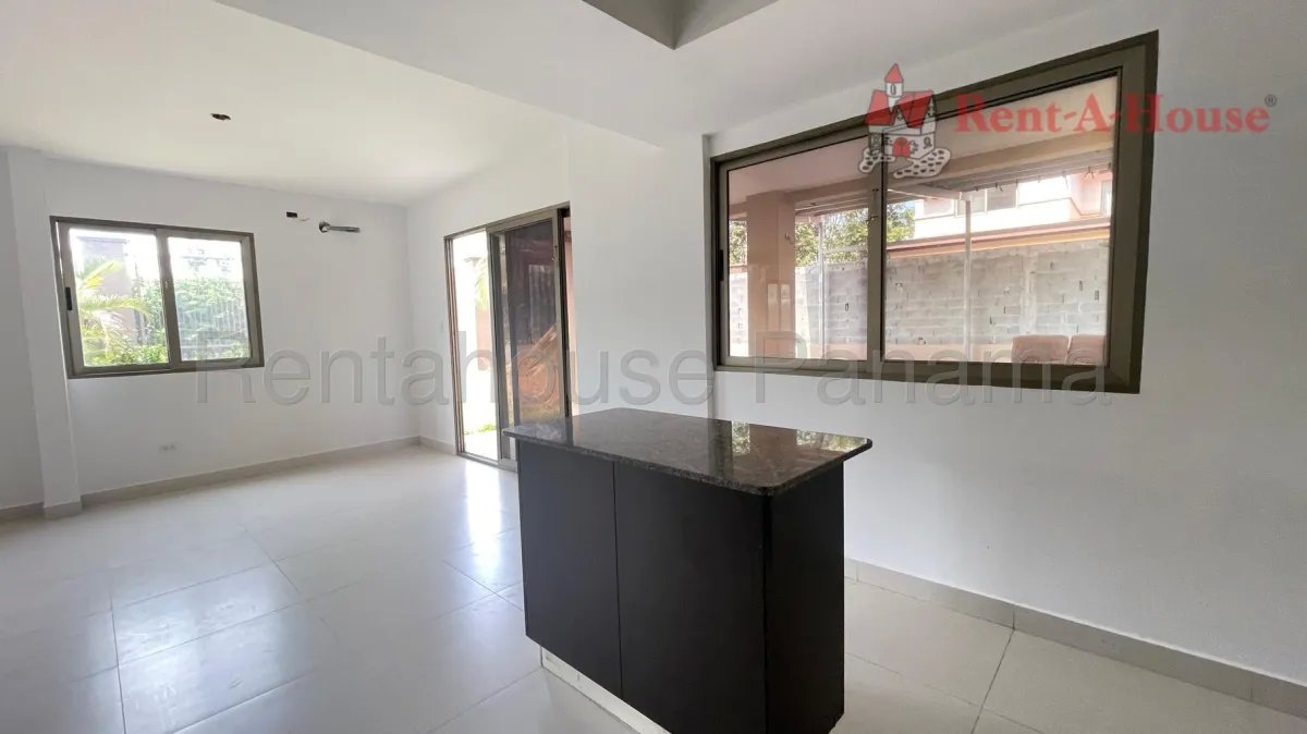 Venta de Amplia Casa en Panama Pacifico 26*2698Mfk