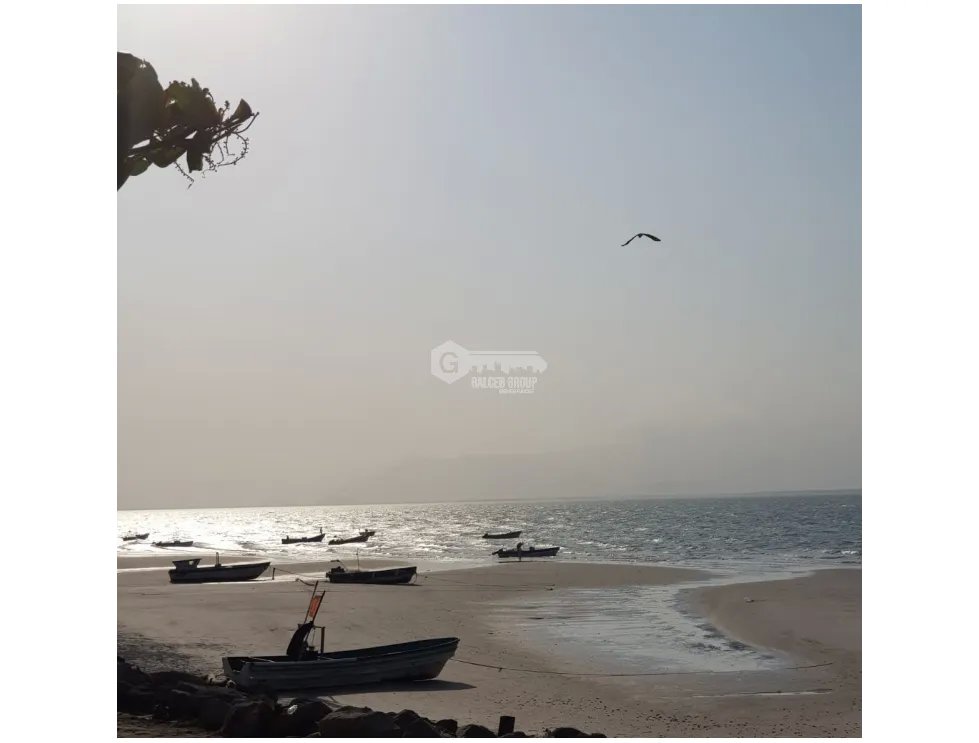 SE VENDE TERRENO EN PUNTA CHAME 1100 M2 FRENTE AL MAR CON ZONAS VERDES