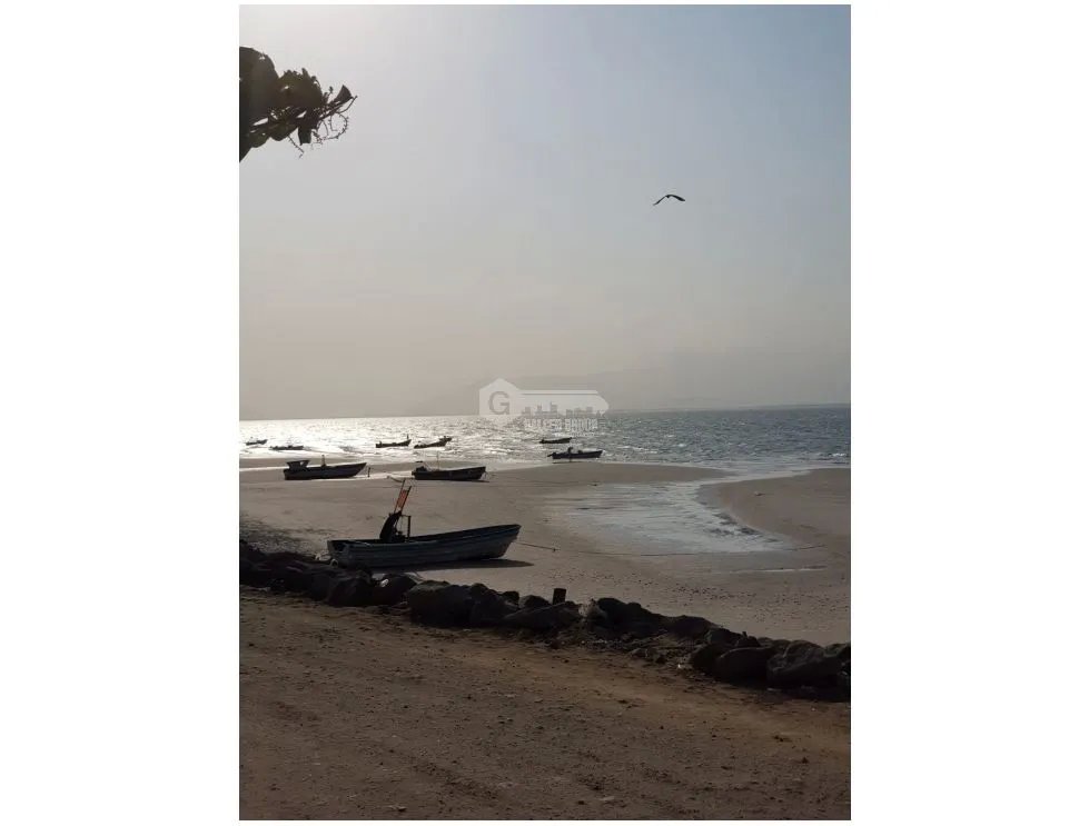 SE VENDE TERRENO EN PUNTA CHAME 1100 M2 FRENTE AL MAR CON ZONAS VERDES