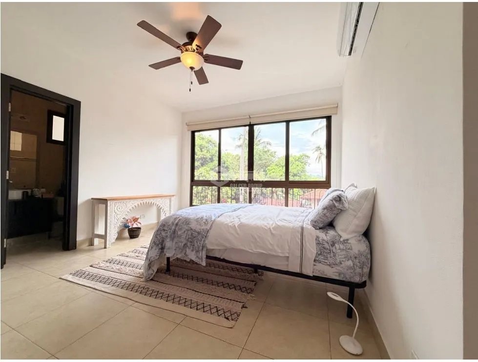 ANCON / PH AMADOR HEIGHTS / 2 HABITACIONES / 132 M2 / AMOBLADO