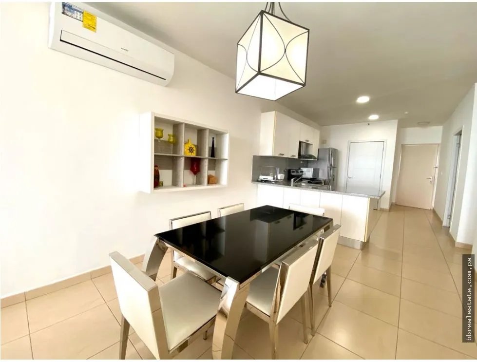 Venta de apartamento en PH White, Av. Balboa