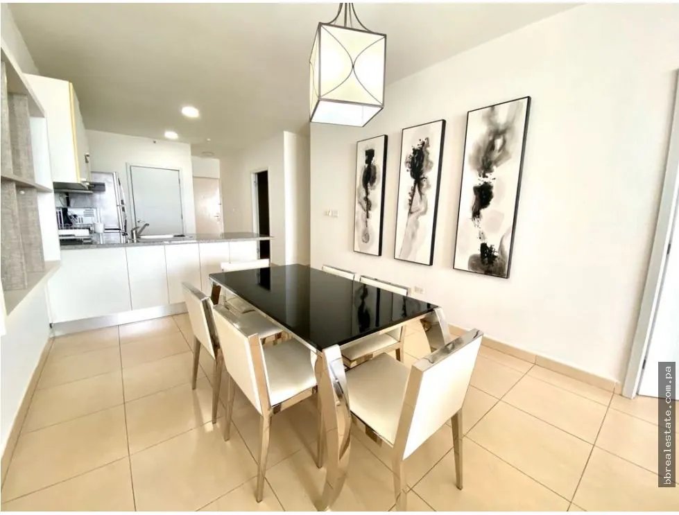 Venta de apartamento en PH White, Av. Balboa