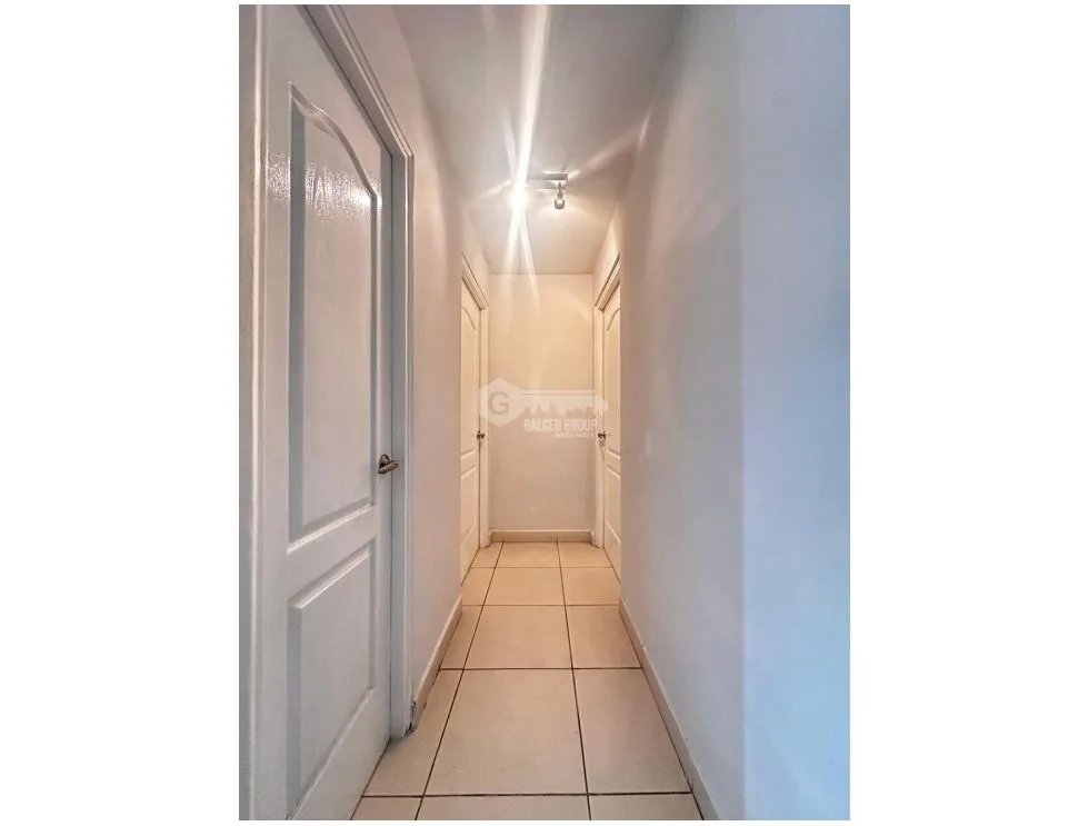 SE VENDE APARTAMENTO 64M EN TORRES DE TOSCANA CON LINEA BLANCA