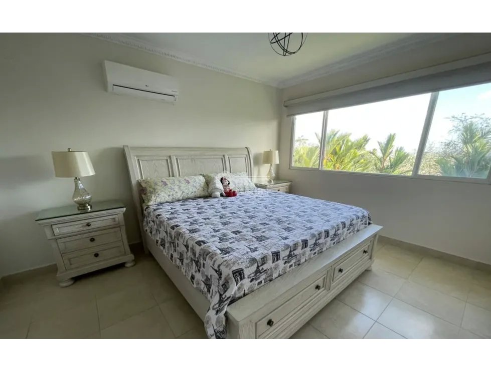 BRISAS DEL GOLF / PH VILLA ALTA / 3 HABITACIONES / 438 M2 / AMOBLADA