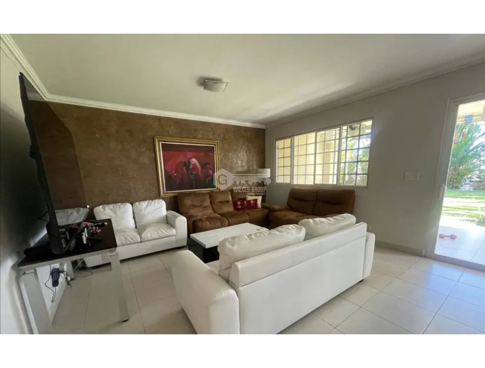 BRISAS DEL GOLF / PH VILLA ALTA / 3 HABITACIONES / 438 M2 / AMOBLADA