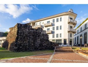 Locales Comerciales en Venta Santa Teresita Living