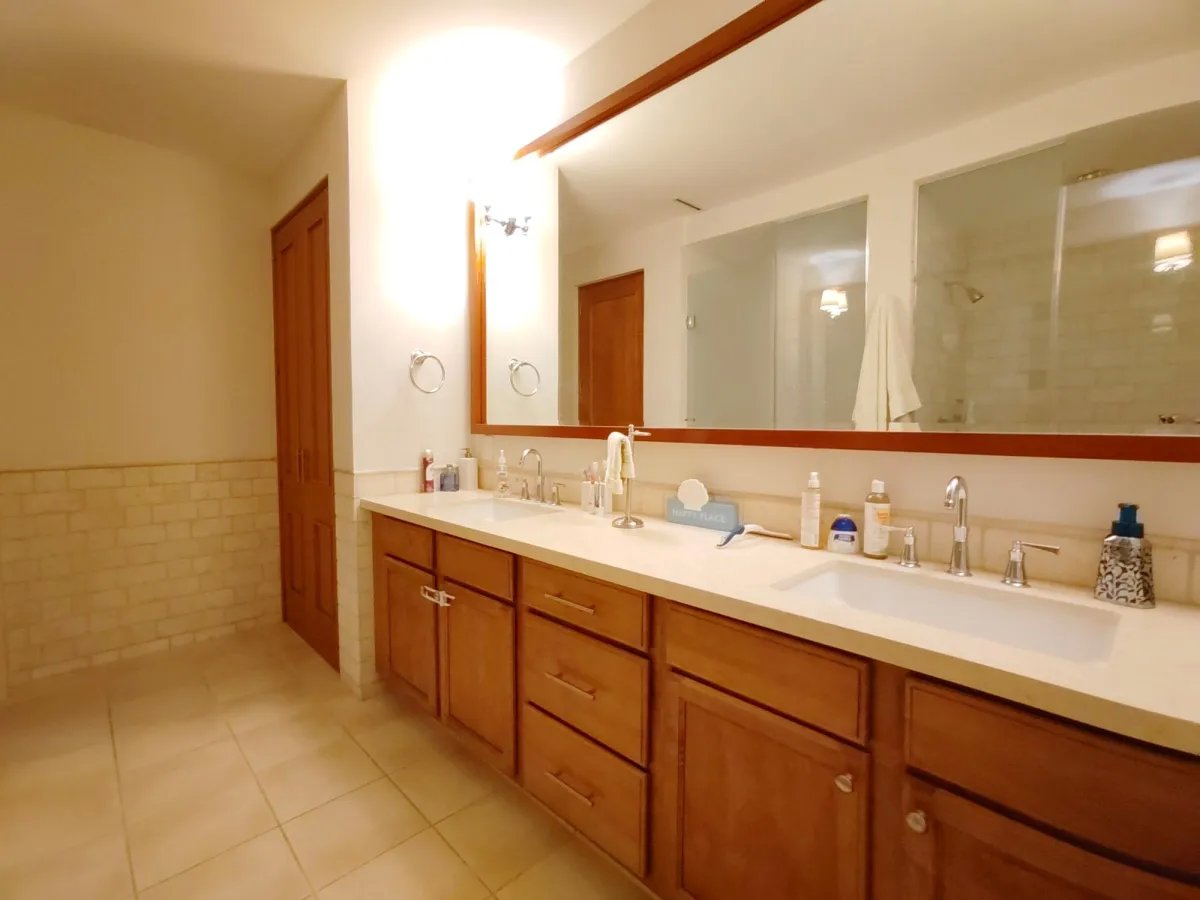 Elegant Apartment in Buenaventura with Lake and Nature Views