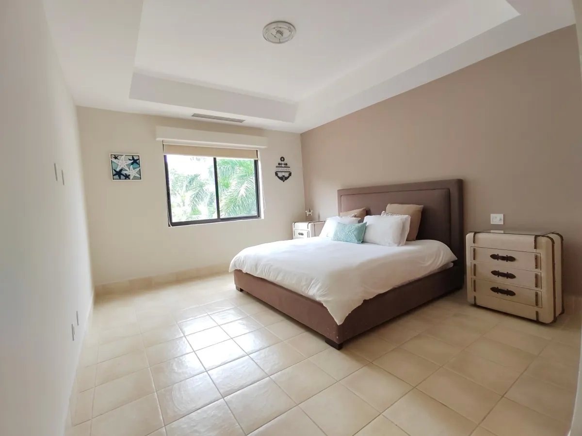 Elegant Apartment in Buenaventura with Lake and Nature Views