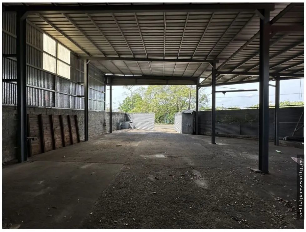 Commercial Warehouse for Rent in Altos de Tocumen